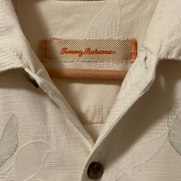 Tommy Bahama 🏝️100% Silk Island 🦜 Shirt - Picture 12 of 13